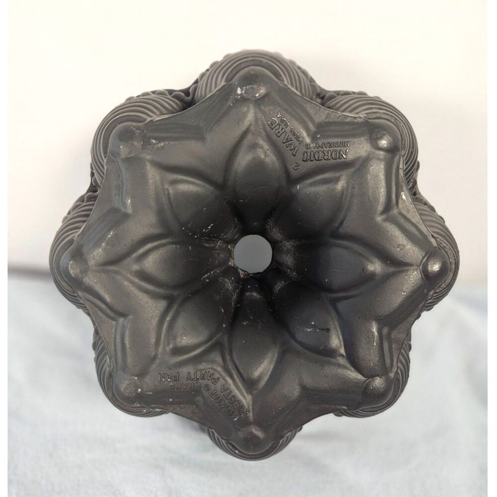 Vintage Nordic Ware Bundt Brand Fiesta Party Pan Cast Aluminum Black USA 9.5"